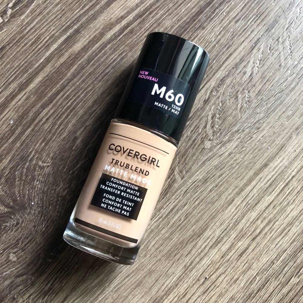 Covergirl trueblend matte made foundation  M60